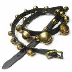 Unlined strap with 25 graduated petal bells